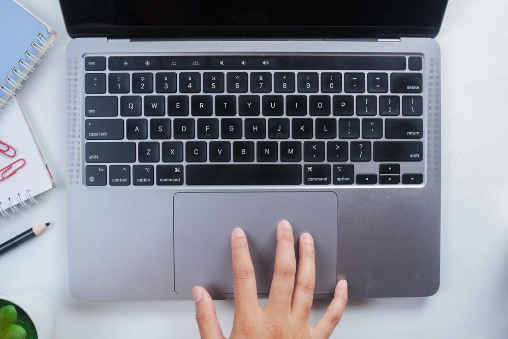 Dlaczego nie działa klawiatura w laptopie – najczęstsze przyczyny i rozwiązania