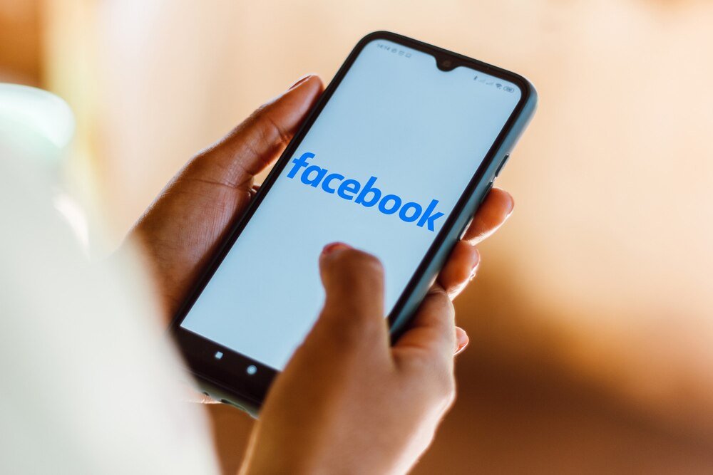 Gdzie jest kosz na Facebooku – jak odzyskać usunięte treści